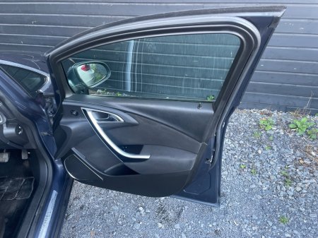 2010 Opel Astra - photo 16