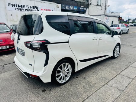 2016 Toyota Sienta - photo 9