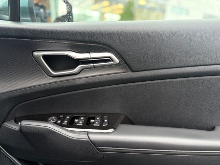 2022 Kia Sportage - photo 8