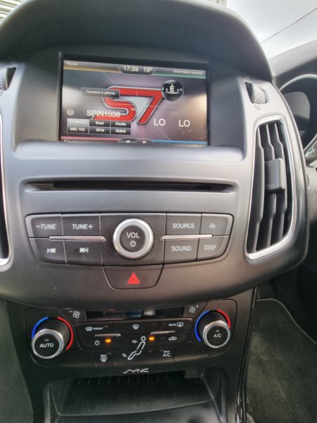 2015 Ford Focus - photo 13