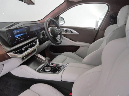 2025 BMW XM - photo 7