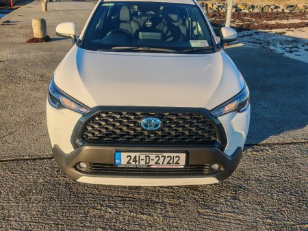 2024 Toyota Corolla - photo 2