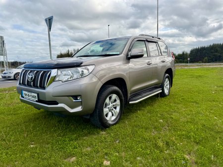 2018 Toyota Land Cruiser - photo 2
