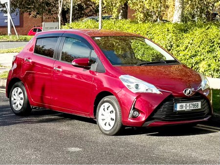 2019 Toyota Vitz - photo 11