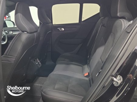 2025 Volvo XC40 - photo 9