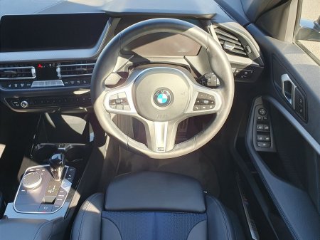 2024 BMW 1-Series - photo 5
