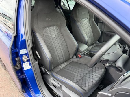 2025 Volkswagen Golf - photo 14