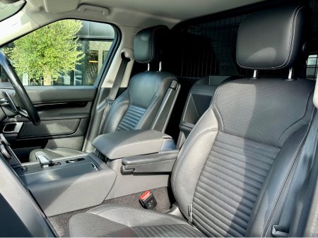 2022 Land Rover Discovery - photo 16