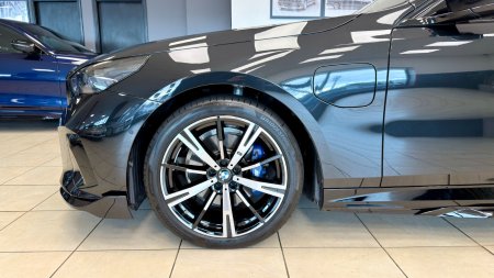 2026 BMW 5-Series - photo 19