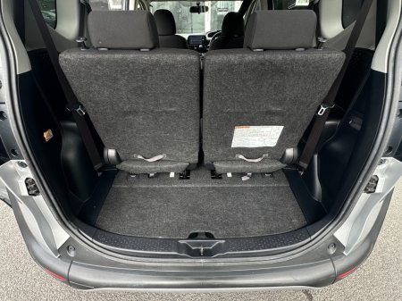 2017 Toyota Sienta - photo 31