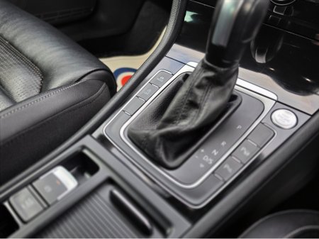 2020 Volkswagen Golf - photo 24