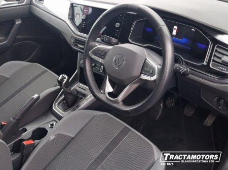 2024 Volkswagen Polo - photo 2