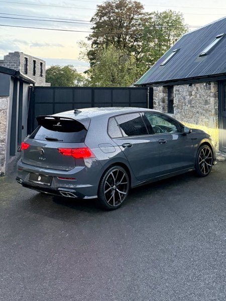 2023 Volkswagen Golf - photo 8