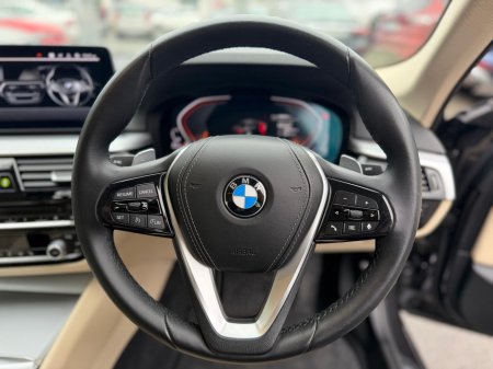 2023 BMW 5-Series - photo 17