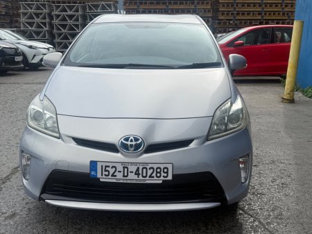 2015 Toyota Prius - photo 2