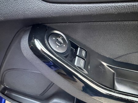 2015 Ford Fiesta - photo 15