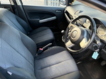 2015 Mazda Mazda2 - photo 9