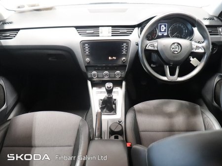 2020 Skoda Octavia - photo 2