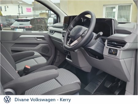 2026 Volkswagen Caravelle - photo 8