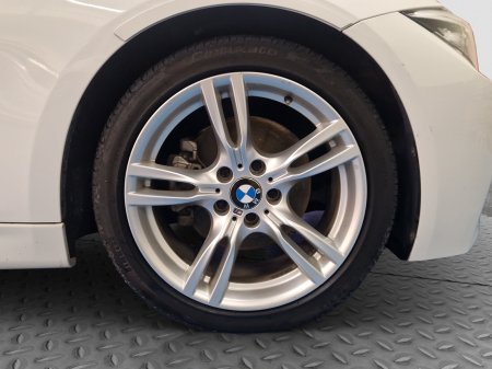 2017 BMW 3-Series - photo 12