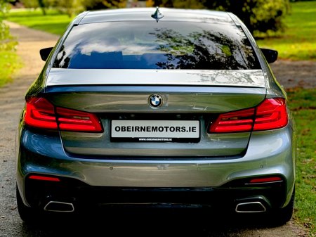 2017 BMW 5-Series - photo 2