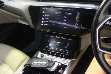 2020 Audi e-tron - photo 22
