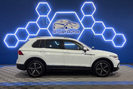2023 Volkswagen Tiguan - photo 2