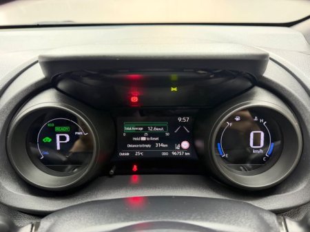 2021 Toyota Yaris - photo 23