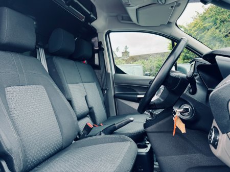 2022 Ford Transit Connect - photo 13