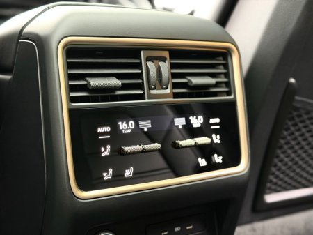 2025 Porsche Cayenne - photo 26