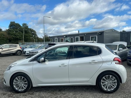 2017 Peugeot 208 - photo 7