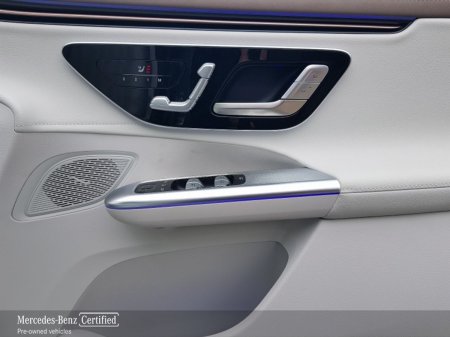 2025 Mercedes-Benz EQE - photo 15