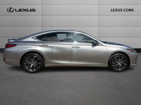 2025 Lexus ES - photo 4