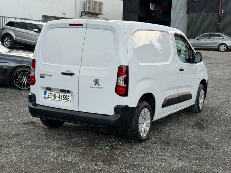 2023 Peugeot Partner - photo 2