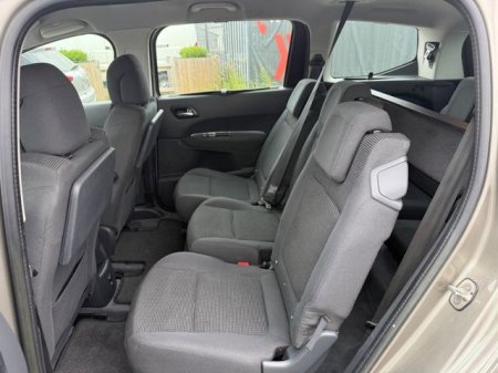 2015 Peugeot 5008 - photo 10