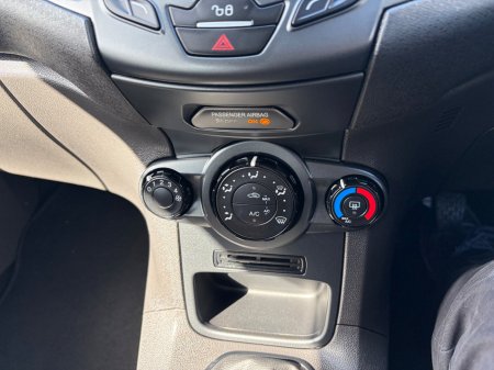 2017 Ford Fiesta - photo 16