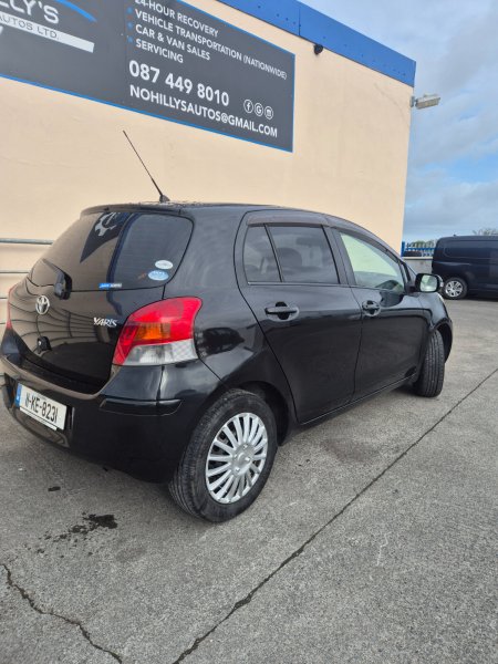 2011 Toyota Vitz - photo 3