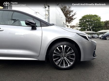 2025 Toyota Corolla - photo 17