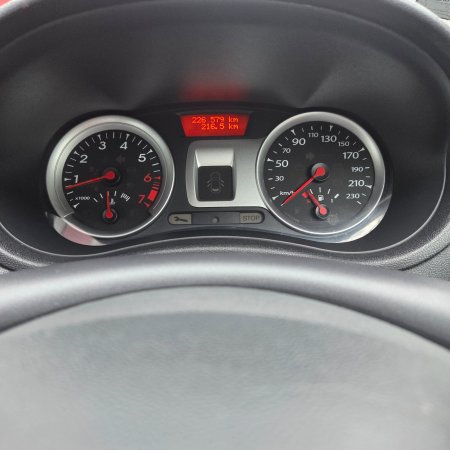2011 Renault Clio - photo 13
