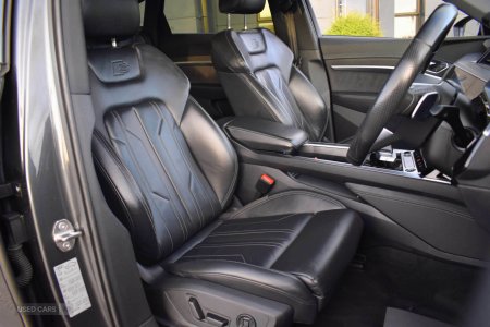 2022 Audi e-tron - photo 12