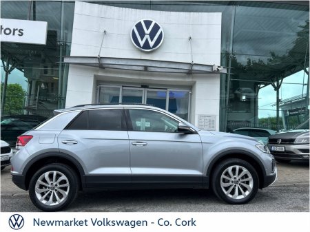 2024 Volkswagen T-Roc - photo 8