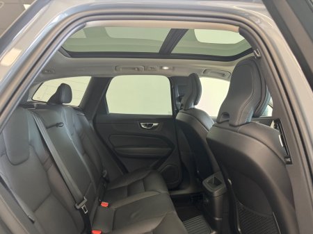 2024 Volvo XC60 - photo 8