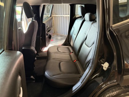 2021 Jeep Renegade - photo 12