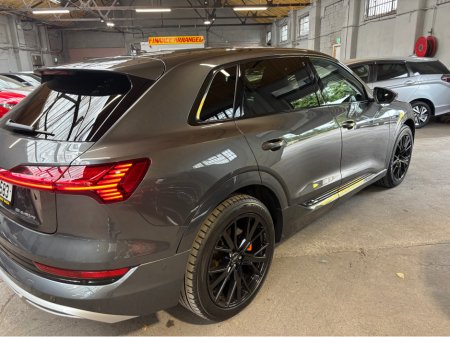 2022 Audi e-tron - photo 2