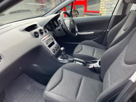 2010 Peugeot 308 - photo 8