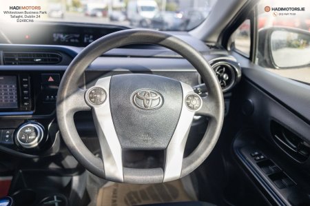2015 Toyota Aqua - photo 12
