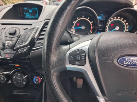 2014 Ford Fiesta - photo 14