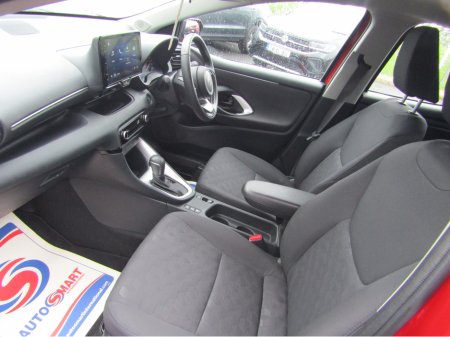 2025 Toyota Yaris - photo 7