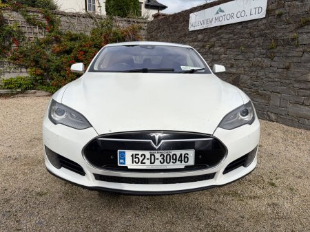 2015 Tesla Model S - photo 6