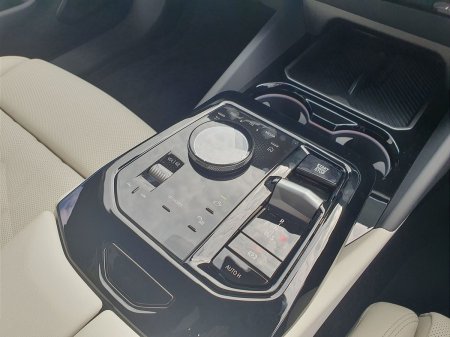 2026 BMW 5-Series - photo 10